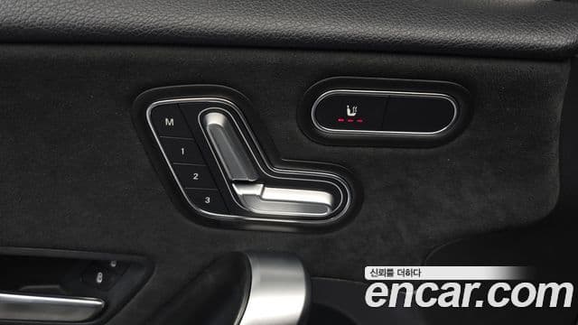 Mercedes-Benz A-Class 2021 — Photo 18/32