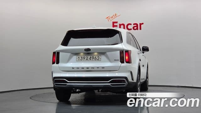 Kia Sorento 2021 — Фото 4/20