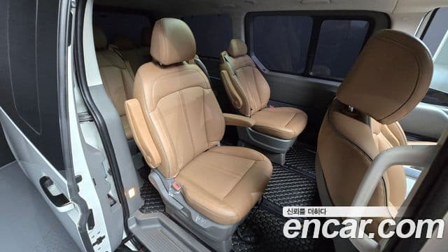 Hyundai Staria 2021 — Фото 11/20