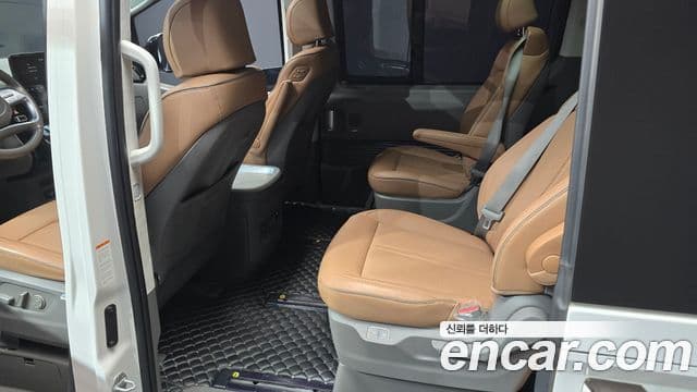 Hyundai Staria 2021 — Фото 12/20