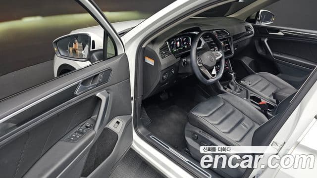Volkswagen Tiguan 2022 — ფოტო 6/30