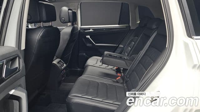Volkswagen Tiguan 2022 — ფოტო 26/30