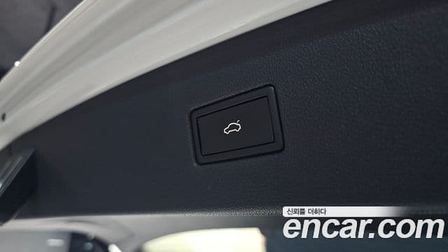 Volkswagen Tiguan 2022 — ფოტო 24/30