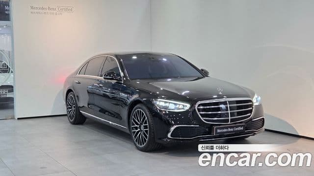 Mercedes-Benz S-Class 2025 — Photo 3/14