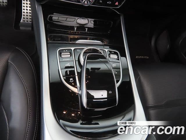 Mercedes-Benz G-Class 2020 — Photo 12/20