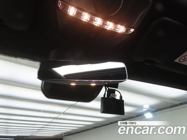 Mercedes-Benz G-Class 2020 — Photo 11/20