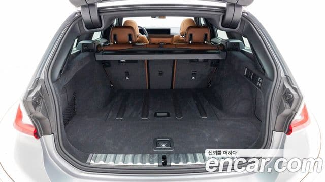 BMW 3 Series 2025 — Фото 11/20