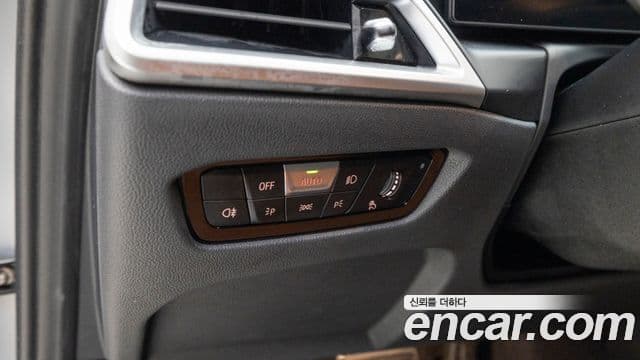 BMW 3 Series 2025 — Фото 13/20