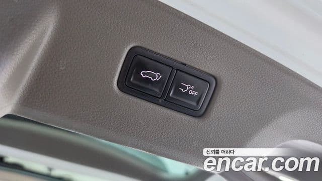 Kia Carnival 2023 — Фото 16/20