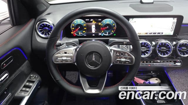 Mercedes-Benz GLB-Class 2023 — Фото 14/20
