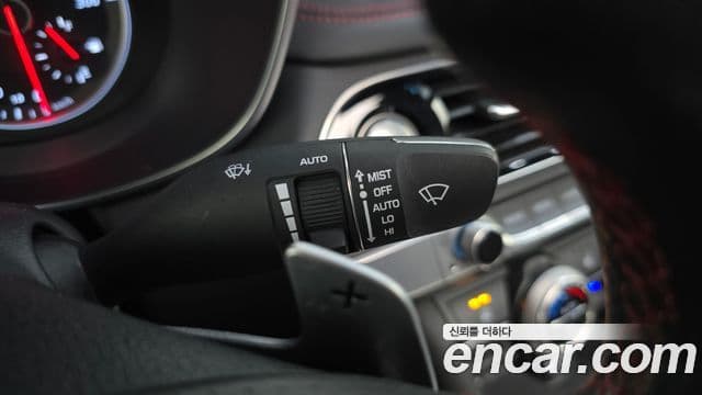 Genesis G70 2018 — Photo 21/33