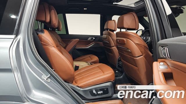 BMW X7 2024 — Şəkil 26/37