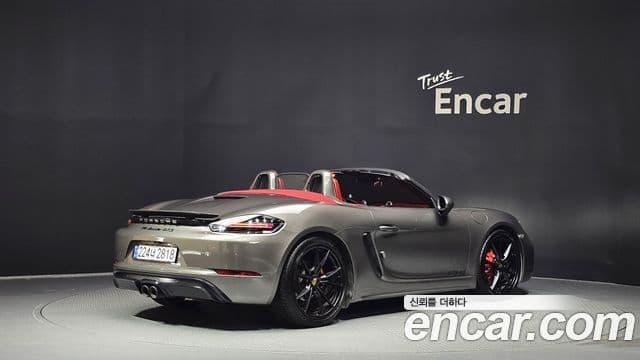 Porsche 718 Boxster 2019 — Фото 2/20
