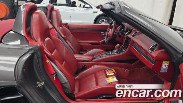 Porsche 718 Boxster 2019 — Şəkil 24/31