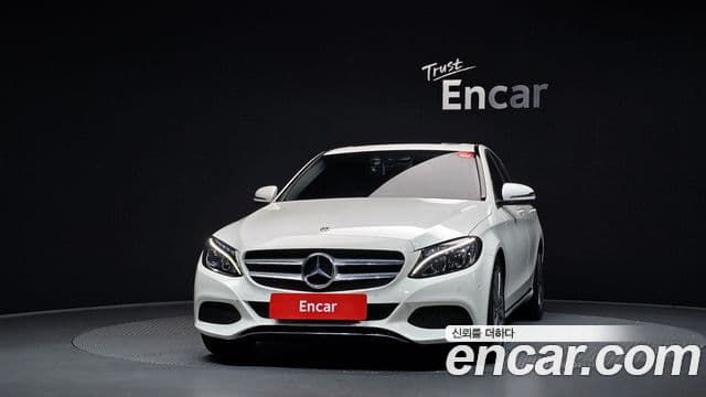 Mercedes-Benz C-Class 2018 — Şəkil 12/34