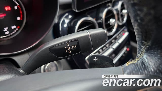 Mercedes-Benz C-Class 2018 — Şəkil 7/34
