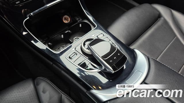Mercedes-Benz C-Class 2018 — Şəkil 14/34