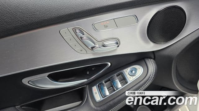 Mercedes-Benz C-Class 2018 — Şəkil 24/34