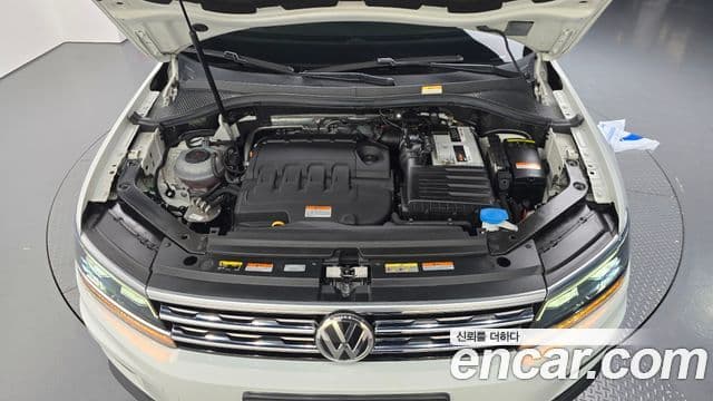 Volkswagen Tiguan 2020 — Photo 10/35