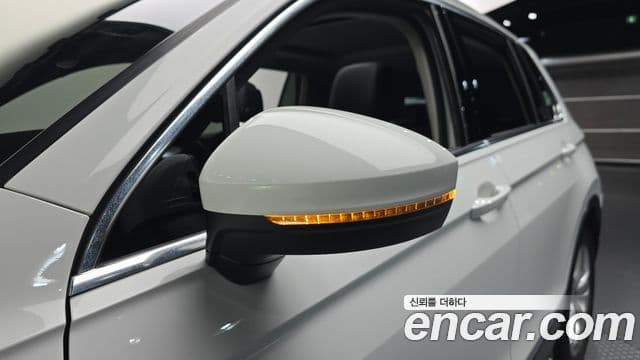 Volkswagen Tiguan 2020 — Photo 17/35