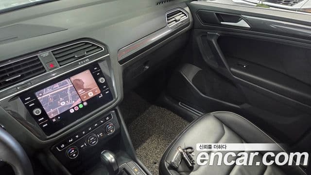 Volkswagen Tiguan 2020 — Photo 22/35
