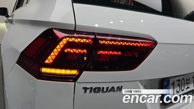 Volkswagen Tiguan 2020 — Photo 27/35