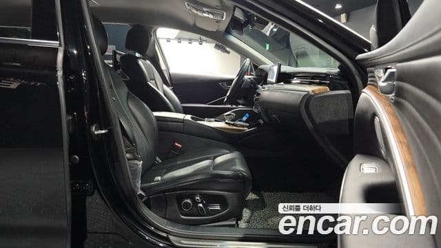 Kia The K9 2022 — Photo 13/36