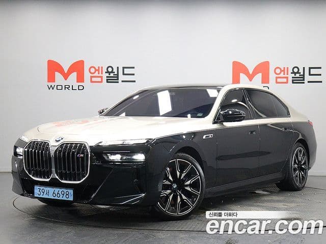 BMW i7 2023 — Photo 1/20