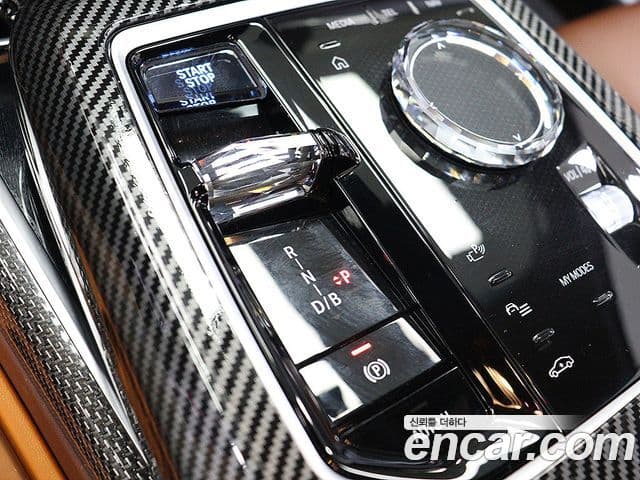 BMW i7 2023 — Photo 20/20