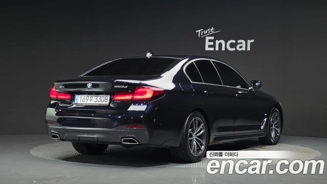 BMW 5 Series 2022 — Şəkil 7/20