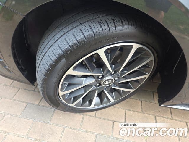Hyundai Sonata Hybrid 2022 — Photo 7/19