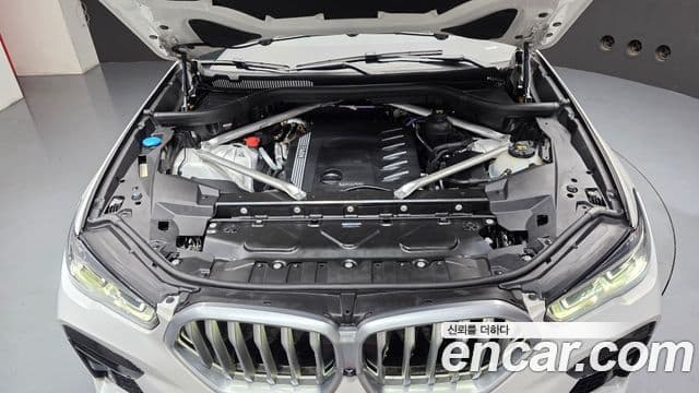 BMW X6 2022 — Photo 18/20
