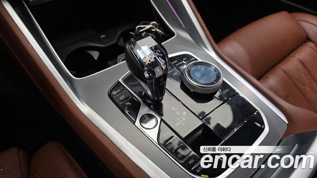BMW X6 2022 — Photo 8/20