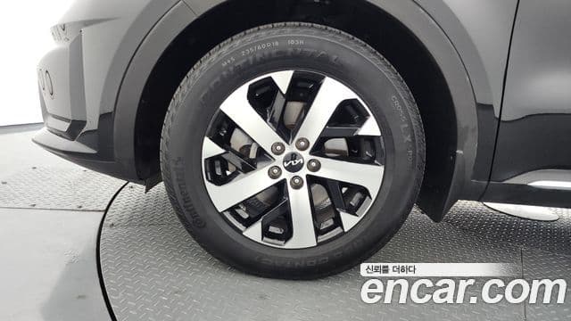 Kia Sorento 2022 — Фото 5/20
