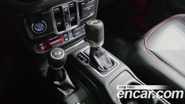 Jeep Wrangler 2024 — ფოტო 1/33