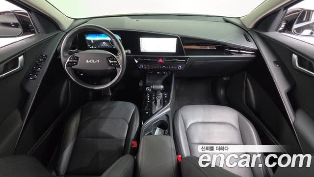 Kia Niro 2022 — Фото 7/20