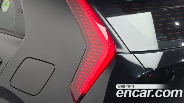 Kia Niro 2022 — Photo 23/33