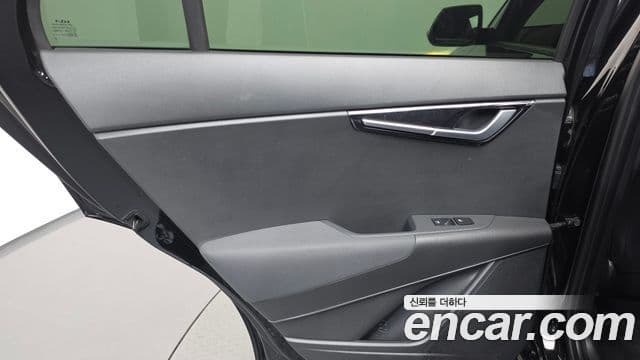 Kia Niro 2022 — Photo 7/33