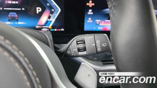 BMW X7 2024 — Photo 28/36