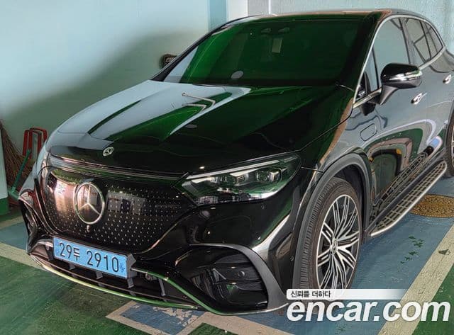 Mercedes-Benz EQE SUV 2023 — ფოტო 4/9