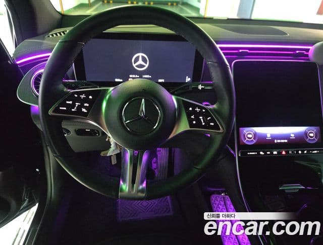 Mercedes-Benz EQE SUV 2023 — ფოტო 8/9