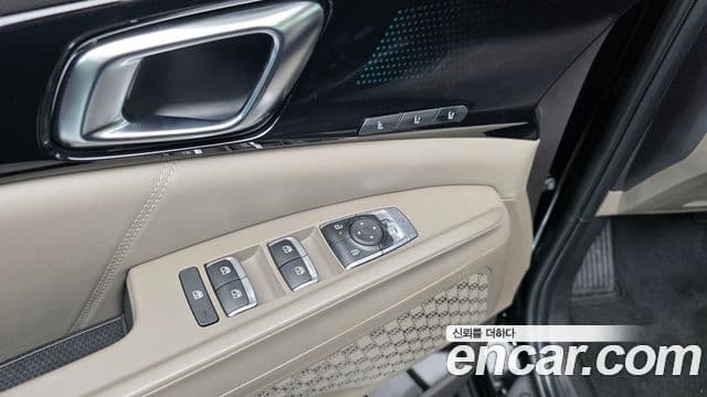 Kia Carnival 2023 — Фото 19/20