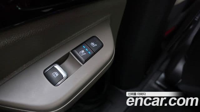Kia Carnival 2023 — Photo 9/38