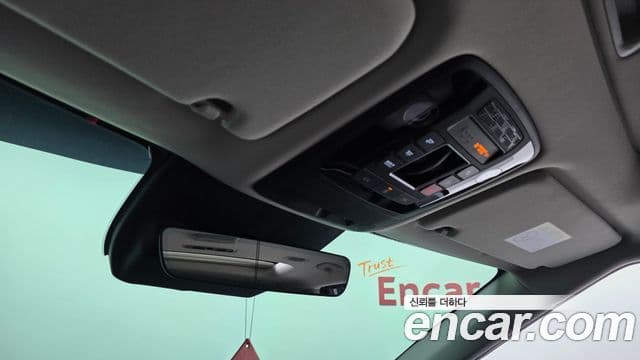 Kia Carnival 2023 — Photo 30/38