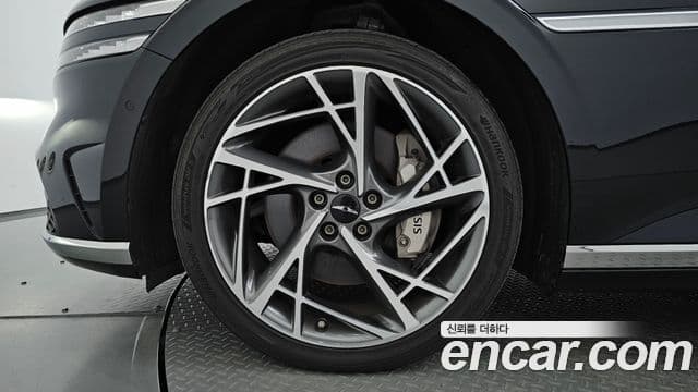 Genesis G90 2022 — ფოტო 21/38