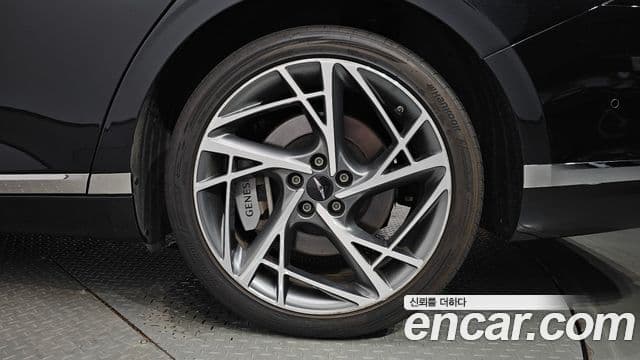 Genesis G90 2022 — ფოტო 14/38