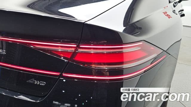Genesis G90 2022 — ფოტო 35/38