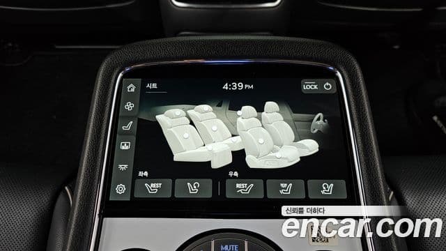 Genesis G90 2022 — ფოტო 24/38