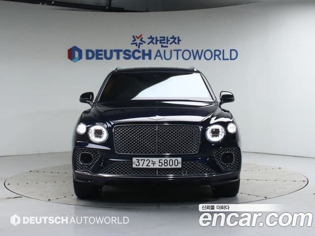 Bentley Bentayga 2021 — Photo 12/20