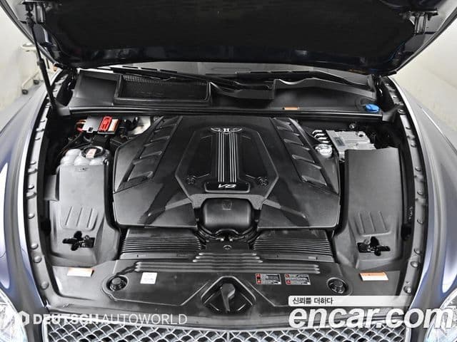 Bentley Bentayga 2021 — Photo 9/20